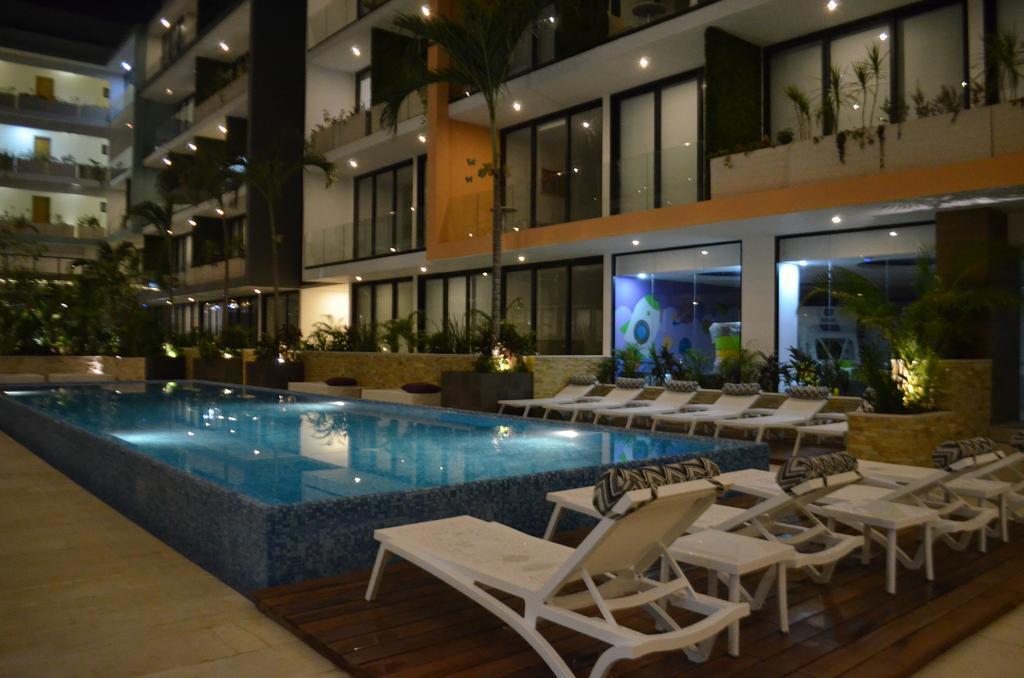 The City Luxury Suites Playa del Carmen Exterior photo