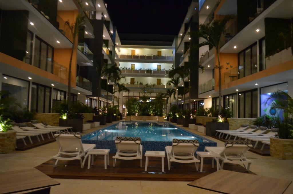 The City Luxury Suites Playa del Carmen Exterior photo